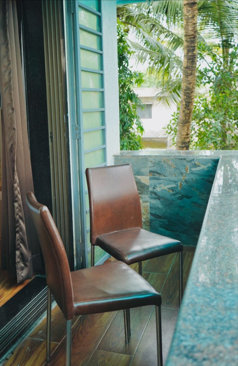 Megh Villa, Alibag: Balcony seating off the bedroom